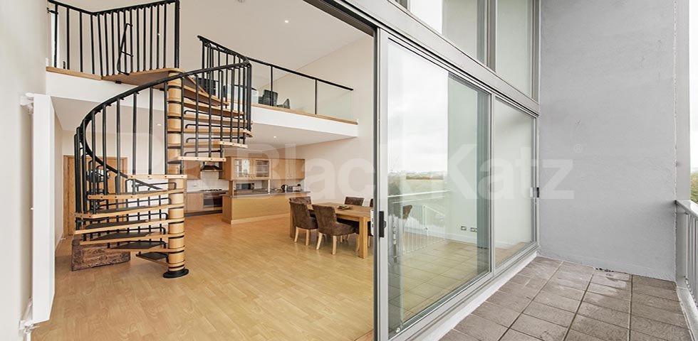 			NEW INSTRUCTION!, 2 Bedroom, 1 bath, 1 reception Penthouse			 Selsdon Way, City Harbour/ Isle of Dogs